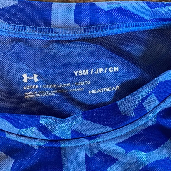 Under Armour HeatGear Shirt and Shorts - Picture 2 of 5